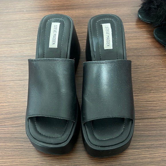 Steve Madden Mega Platform Sandals - Picture 1 of 3